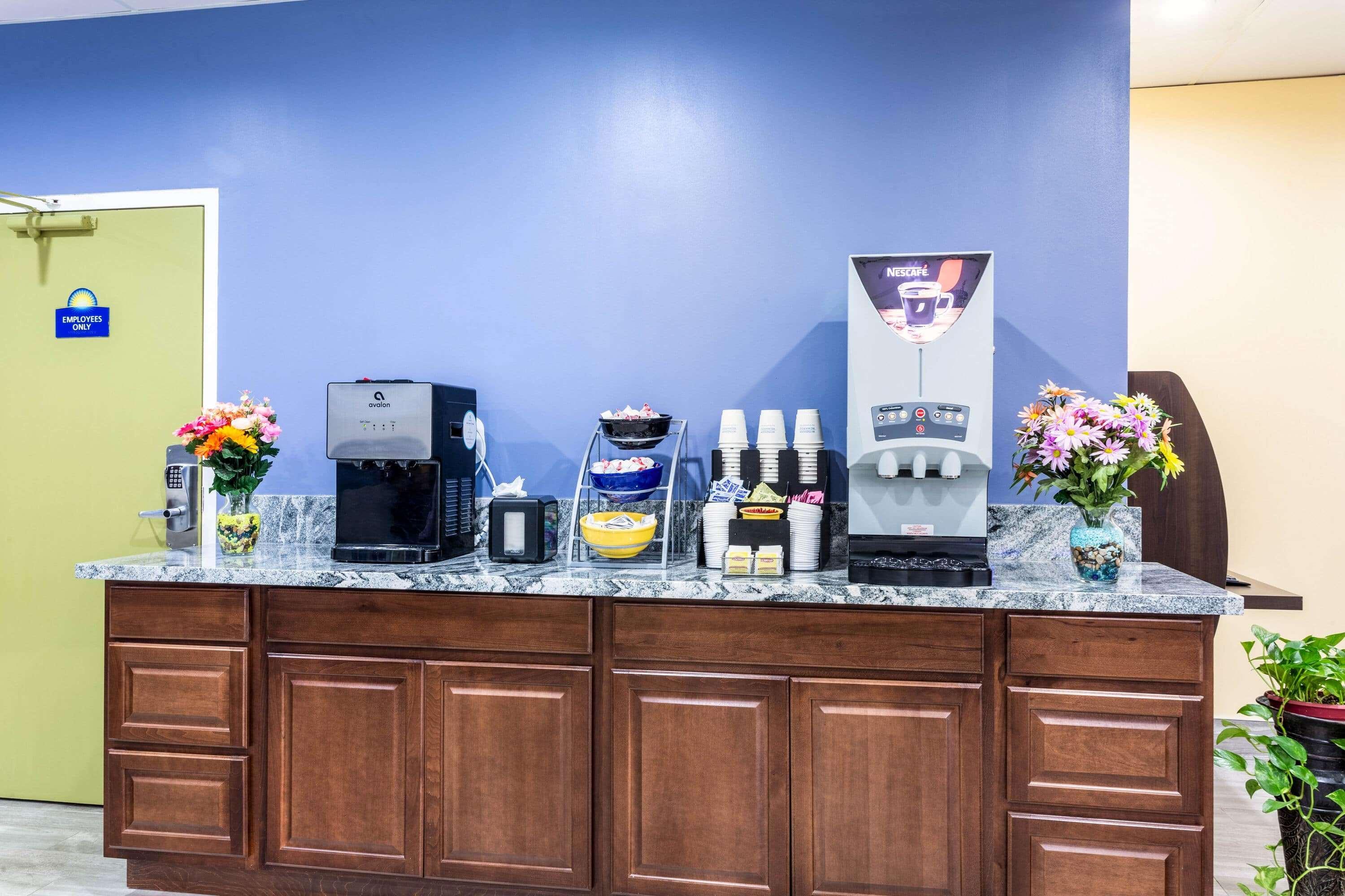Days Inn By Wyndham Hampton Near Coliseum Convention Center Buitenkant foto