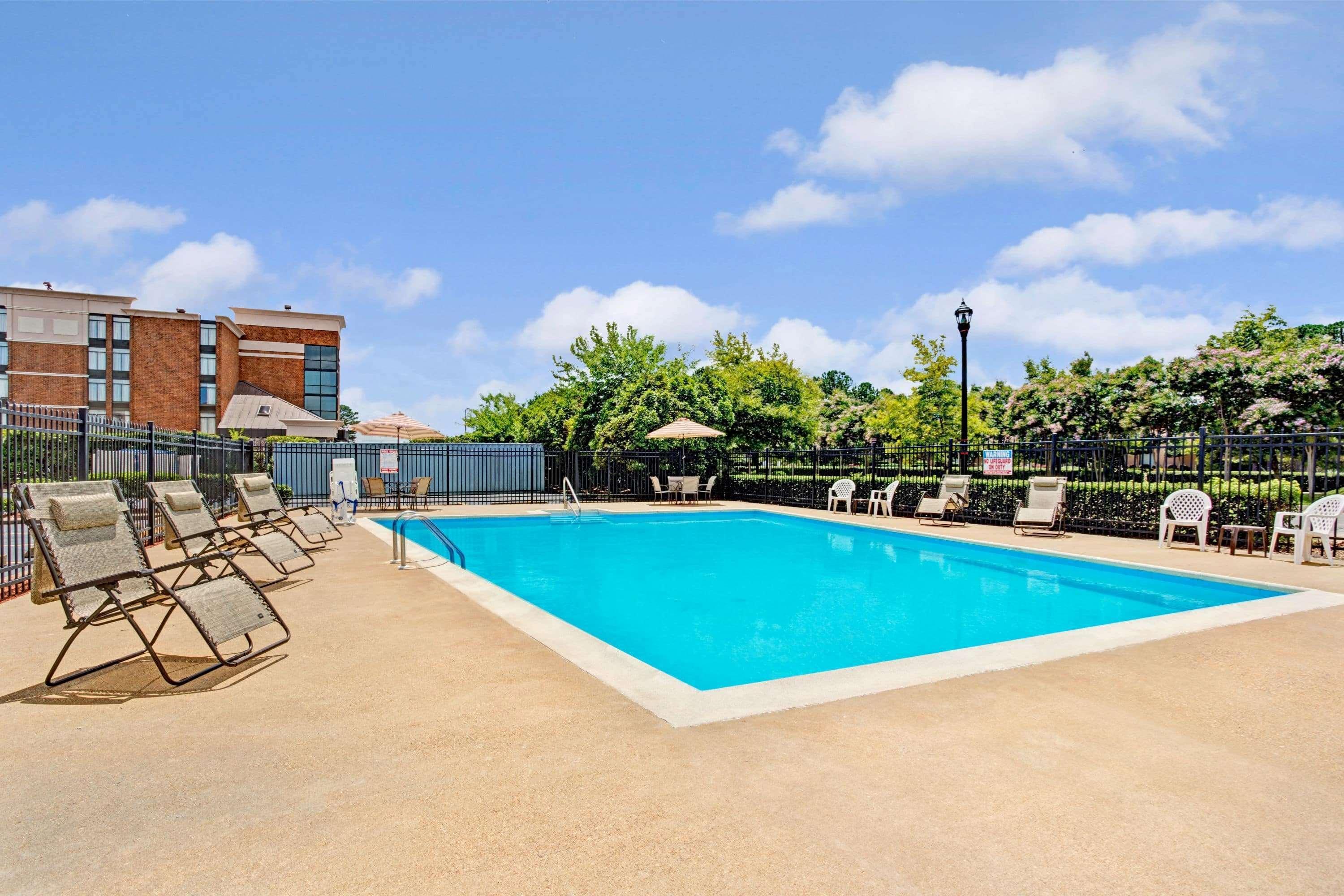 Days Inn By Wyndham Hampton Near Coliseum Convention Center Buitenkant foto